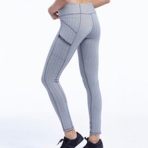 Z by Zobha Gray Chevron Printed Leggings with Zipper Pockets Size Women's 16-18